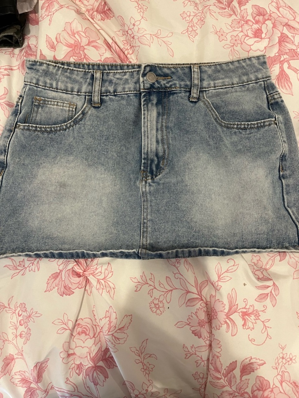 SHEIN Light Wash Denim Mini Skirt